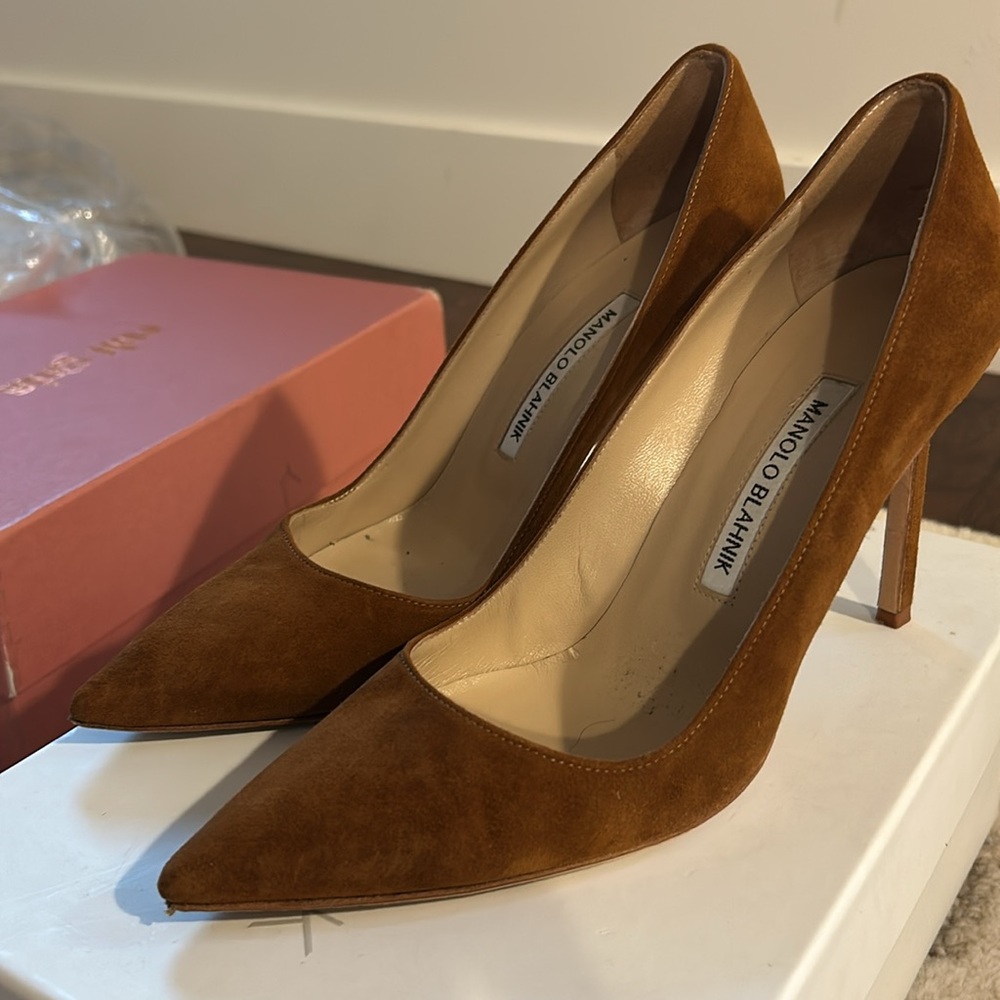Brown Suede Manolo Blahnik 37.5/7